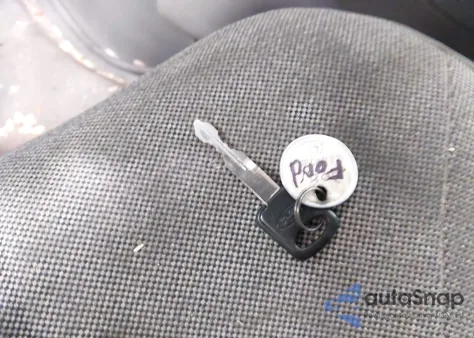 2003 Ford E-150 Commercial z USA, uszkodzony, nr VIN 1FTRE14213HC00577